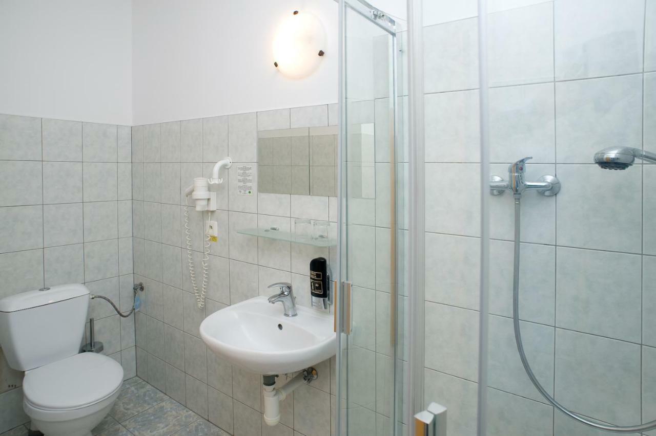 Pension Pegast Ceske Budejovice Bagian luar foto