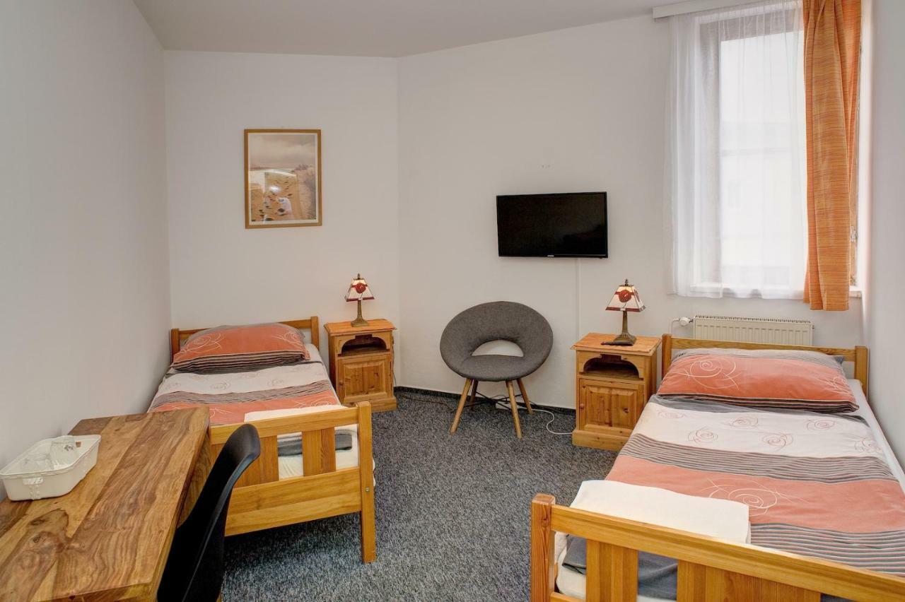 Pension Pegast Ceske Budejovice Bagian luar foto
